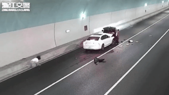 車輛出了事故報警電話_車輛事故報警電話打110還是122_車輛事故報警是什么電話