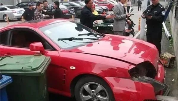 借車給別出了事故_如果我借車給別人出了事故_如果車借給別人出了事故怎么辦