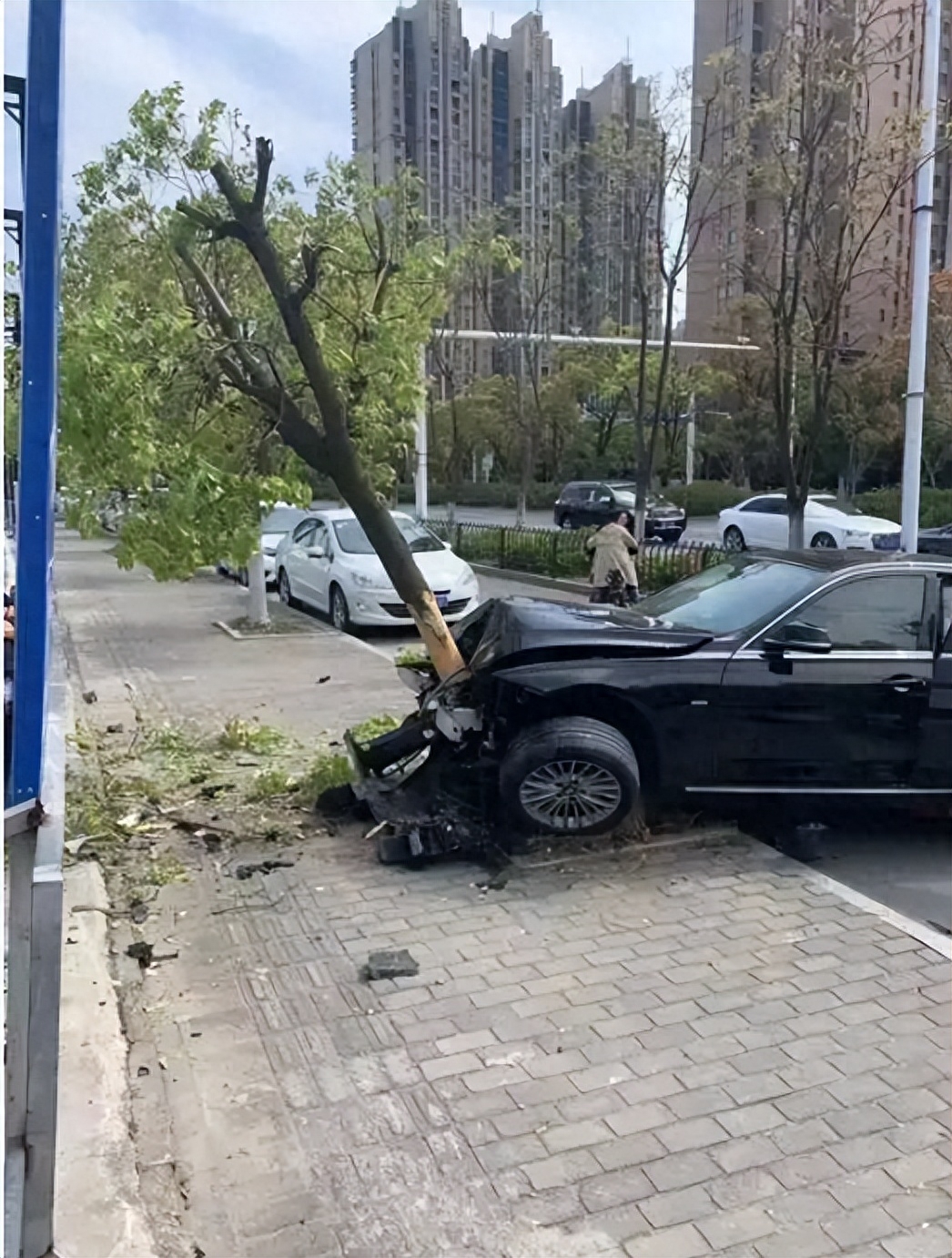 交通事故需要扣車嗎_交通事故需要扣車嗎_交通事故需要扣車嗎