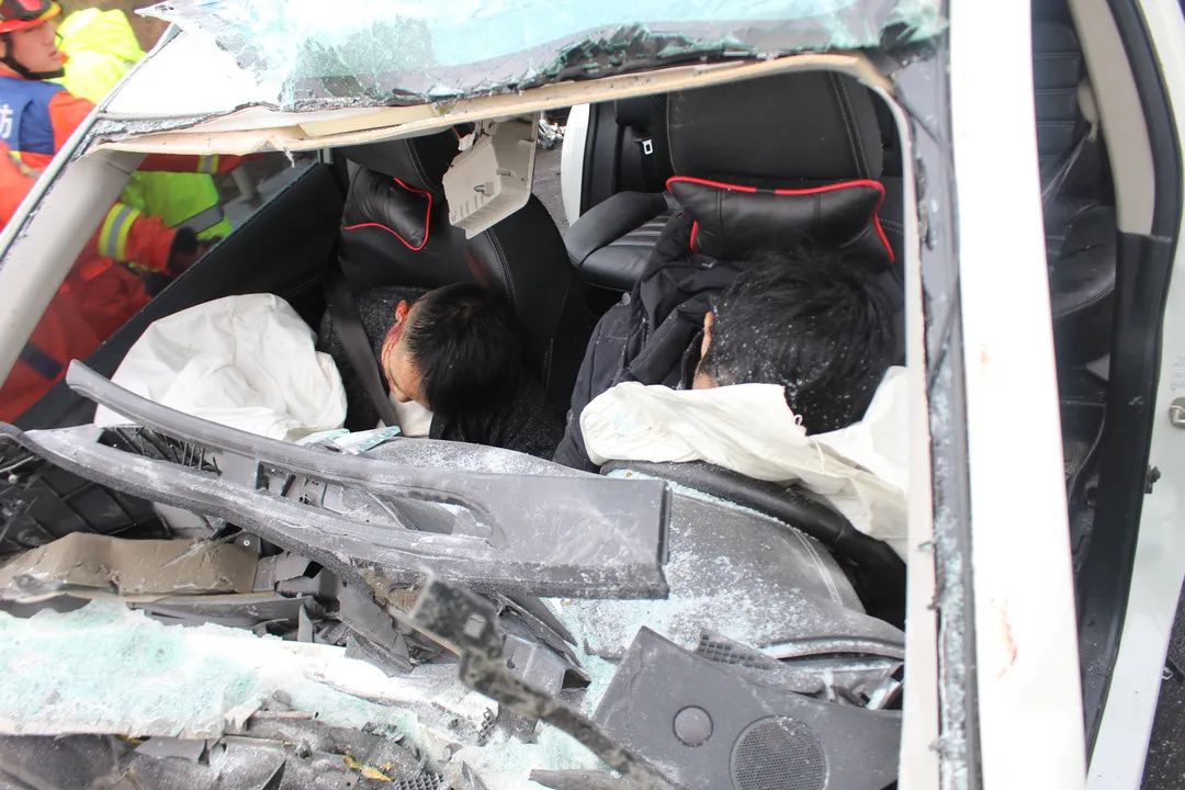車輛安全事故警示教育_車輛事故警示教育片_車輛事故警示教育片心得體會